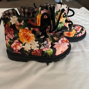 Size 6T shoe Bundle!